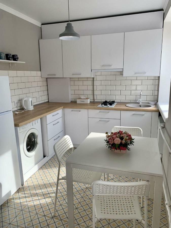 Sisters Apartment Ukr Csernyihiv Kültér fotó